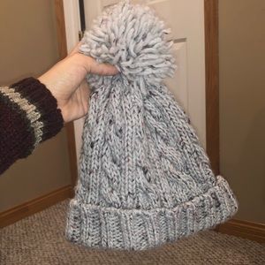 💜3/$15 Garage Knit Toque With Pom Pom